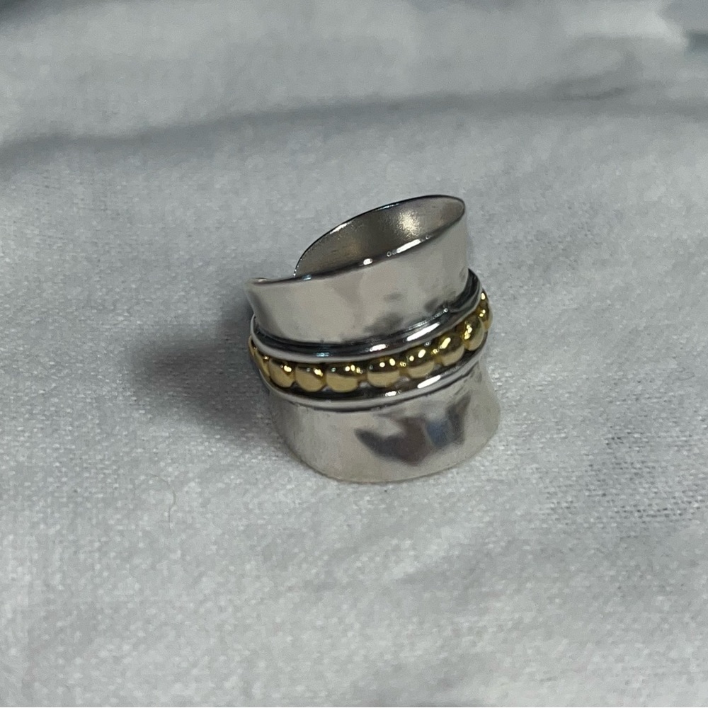 Grace&Heart, Sterling Silver Dotted Line Ring, Size 6